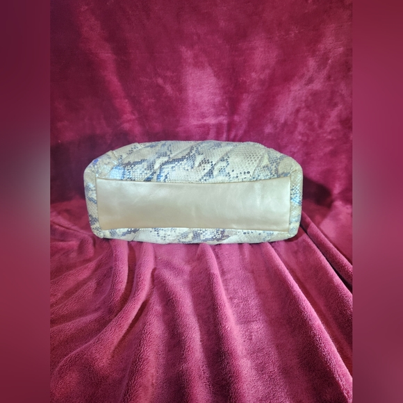 Coach Genuine Leather Python Madison Exotic Carrie Handbag F1293-21316 - Picture 4 of 8